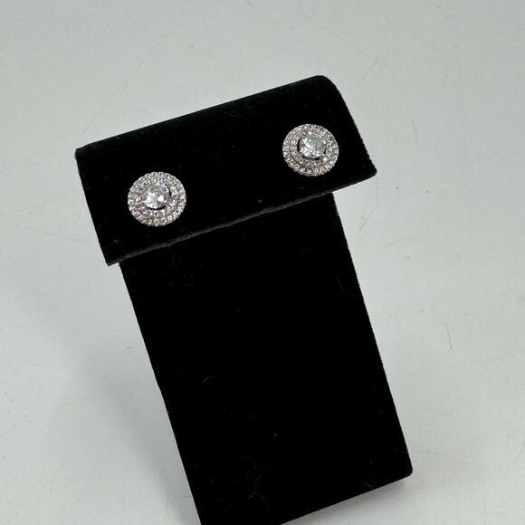 NWOT Sterling Silver Cubic Zirconia Studd earrings - Picture 1 of 3